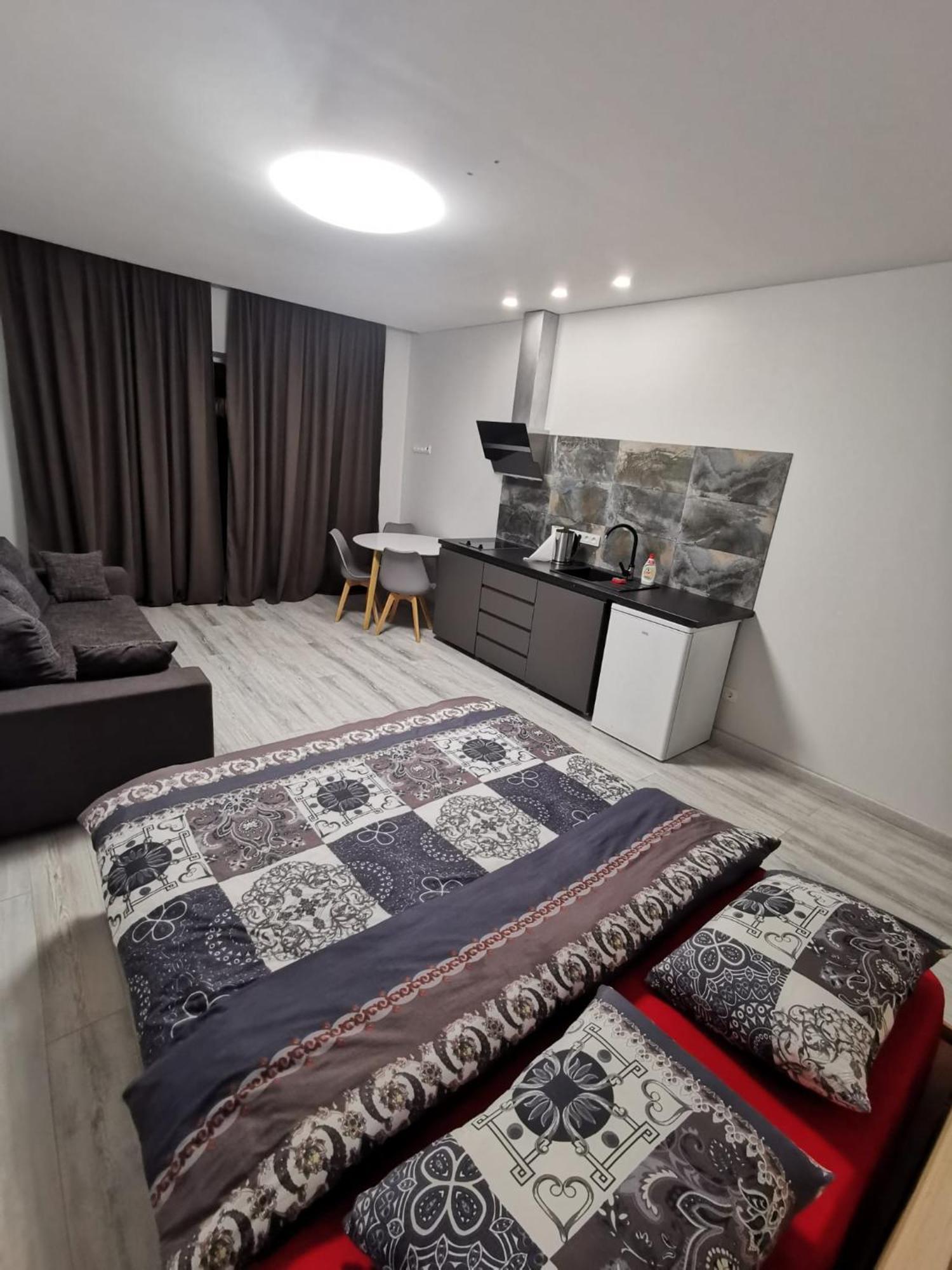 K-Town - Apartments Viabaltic Kaunas Zimmer foto